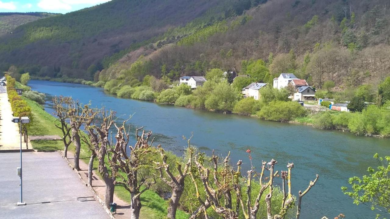 Le Balcon Sur La Meuse Villa Revin  Exterior photo